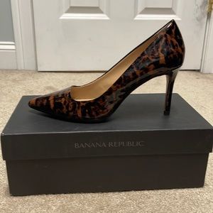 Banana Republic Blake 12 Hour Pump